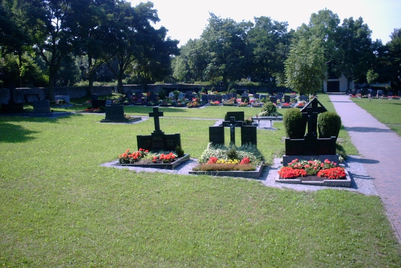 31.7.01_Friedhof-02.jpg